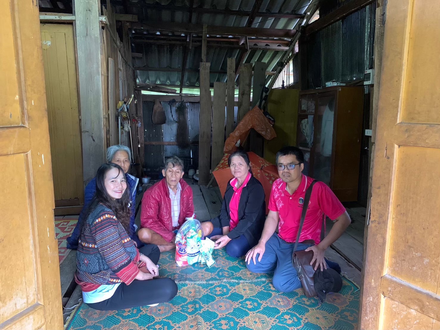 พช.สะเมิง ร่วมสนับสนุนการพัฒนาครัวเรือนยากจนเป้าหมายที่มีรายได้ต่ำกว่าเกณฑ์ จปฐ. 